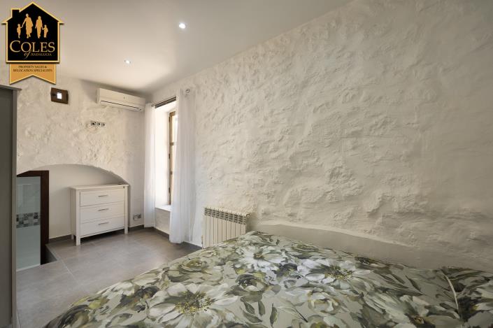 Image No.25-5 Bed Villa / Detached for sale