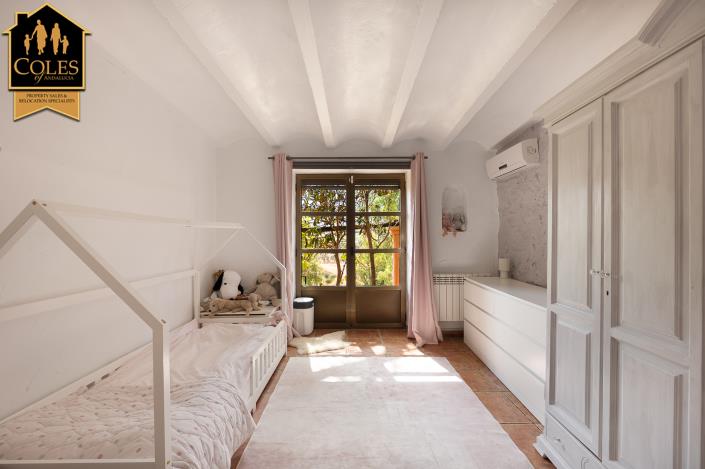 Image No.30-5 Bed Villa / Detached for sale
