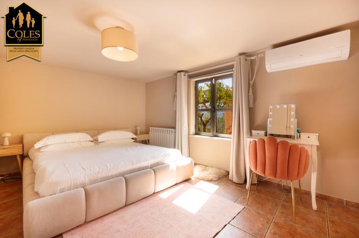 Image No.34-5 Bed Villa / Detached for sale