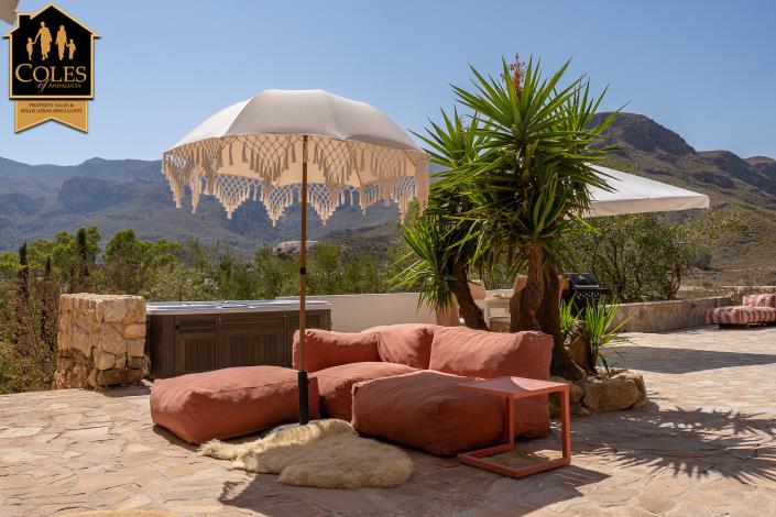 Image No.40-5 Bed Villa / Detached for sale