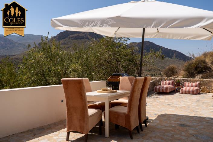Image No.42-5 Bed Villa / Detached for sale