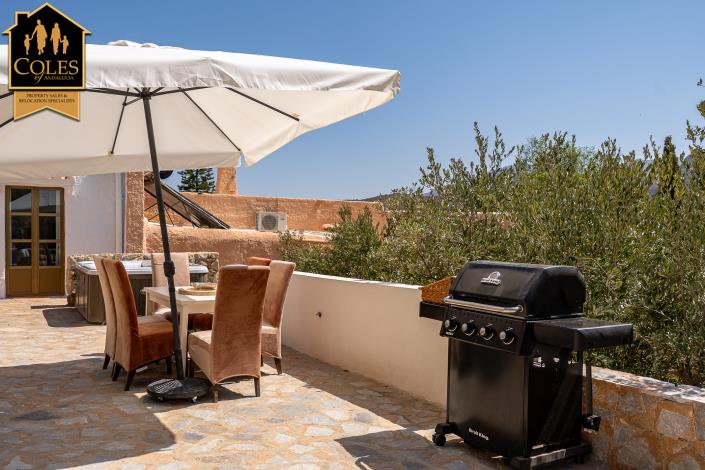 Image No.44-5 Bed Villa / Detached for sale
