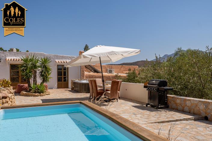 Image No.45-5 Bed Villa / Detached for sale