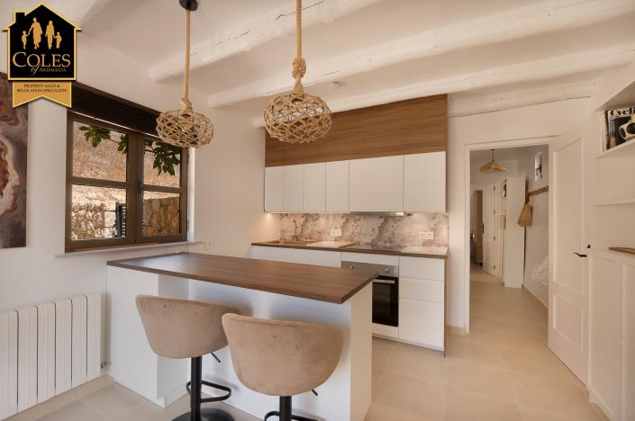 Image No.49-5 Bed Villa / Detached for sale