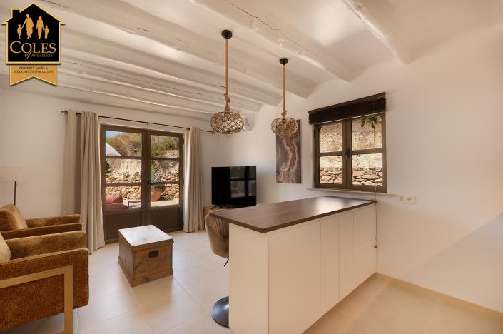 Image No.51-5 Bed Villa / Detached for sale
