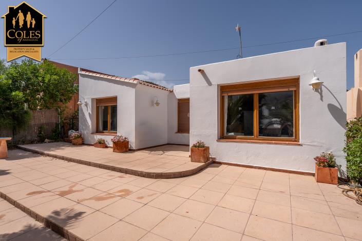 Image No.4-Villa / Détaché de 3 chambres à vendre à El Cortijo Grande