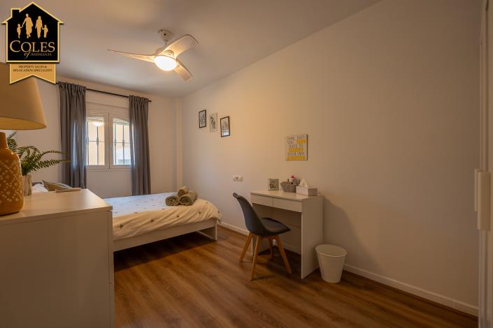Image No.14-3 Bed Townhouse for sale
