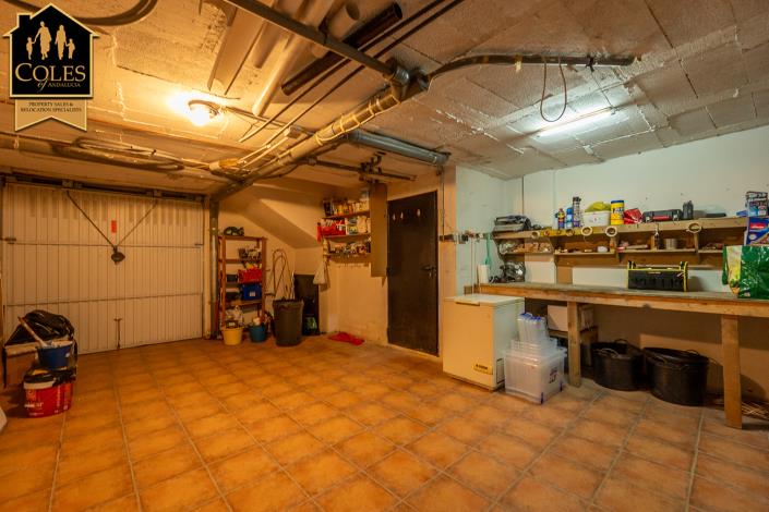 Image No.28-3 Bed Townhouse for sale