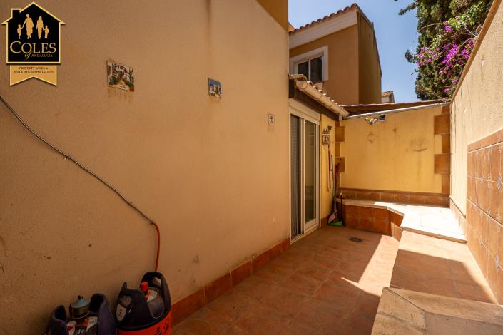 Image No.30-3 Bed Townhouse for sale
