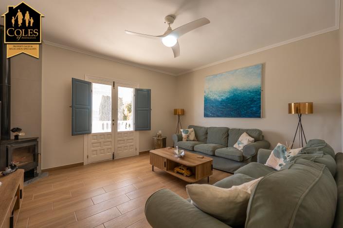 Image No.14-6 Bed Villa / Detached for sale