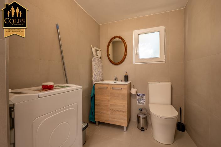 Image No.26-6 Bed Villa / Detached for sale