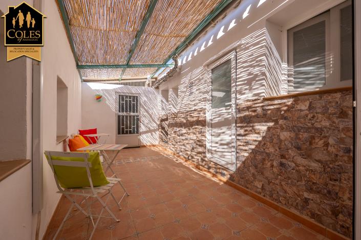 Image No.27-6 Bed Villa / Detached for sale