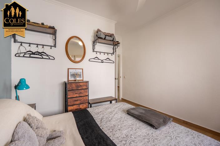 Image No.37-6 Bed Villa / Detached for sale