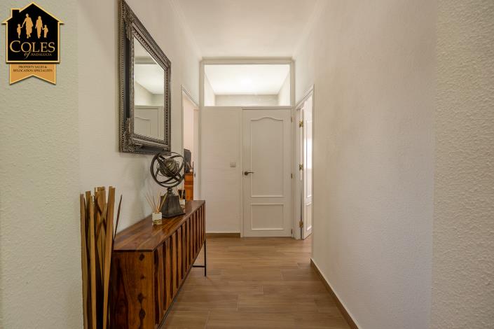 Image No.40-6 Bed Villa / Detached for sale