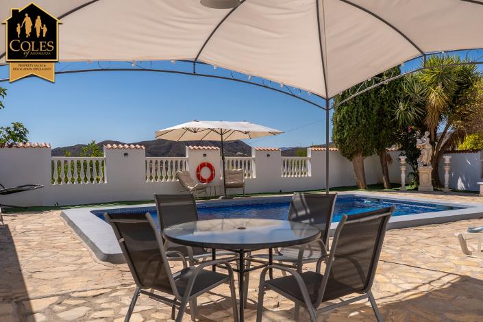 Image No.57-6 Bed Villa / Detached for sale
