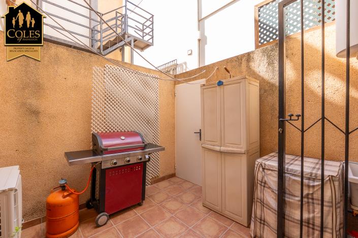 Image No.15-4 Bed Townhouse for sale