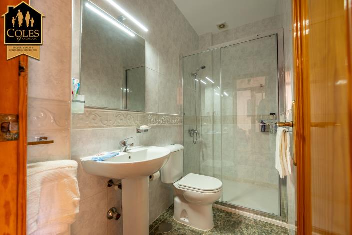 Image No.26-4 Bed Townhouse for sale