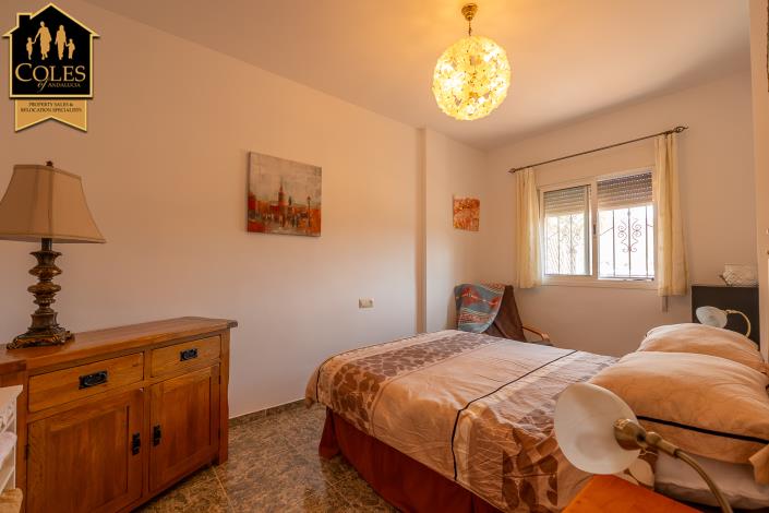 Image No.27-4 Bed Townhouse for sale