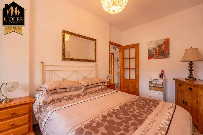 Image No.28-4 Bed Townhouse for sale