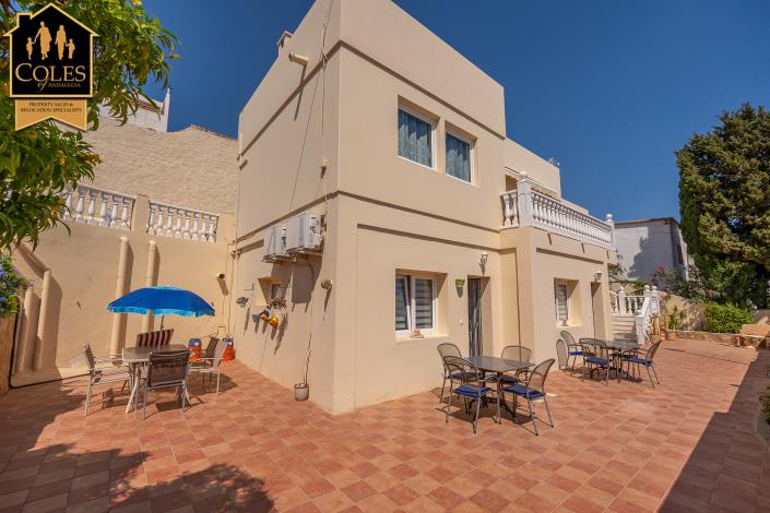 Image No.3-5 Bed Villa / Detached for sale