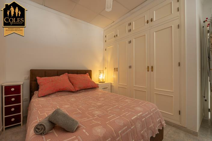 Image No.21-5 Bed Villa / Detached for sale