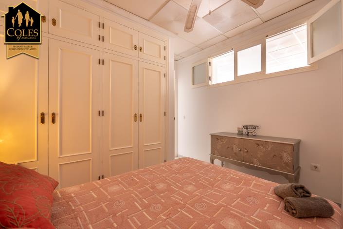 Image No.22-5 Bed Villa / Detached for sale