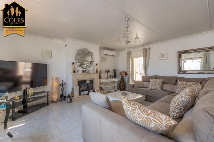 Image No.35-5 Bed Villa / Detached for sale