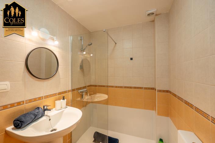 Image No.20-2 Bed Apartment for sale