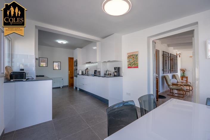 Image No.21-4 Bed Villa / Detached for sale