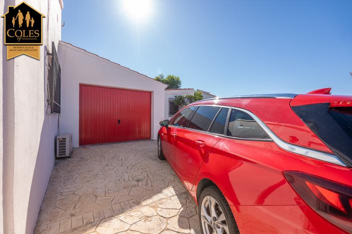 Image No.33-4 Bed Villa / Detached for sale