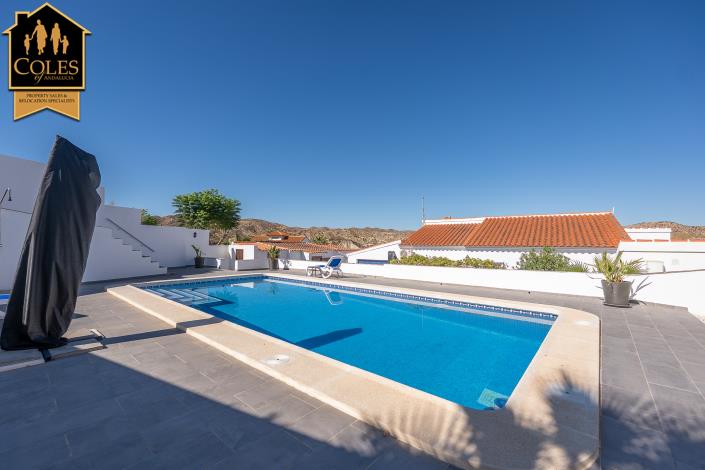 Image No.39-4 Bed Villa / Detached for sale