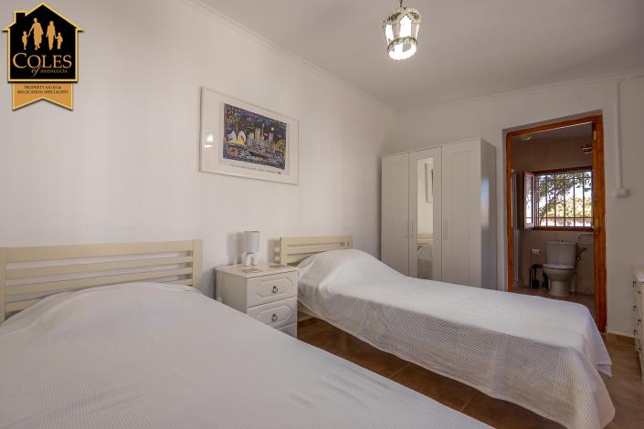 Image No.45-4 Bed Villa / Detached for sale