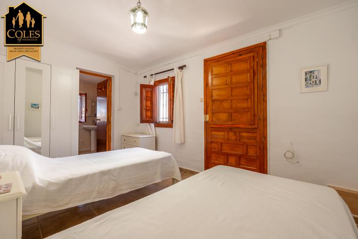 Image No.46-4 Bed Villa / Detached for sale