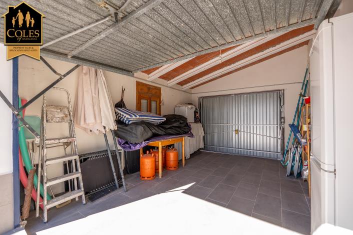 Image No.48-4 Bed Villa / Detached for sale