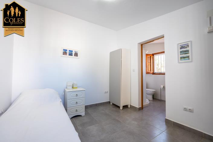 Image No.51-4 Bed Villa / Detached for sale