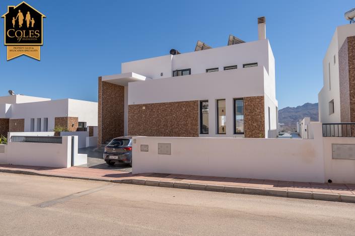 Image No.34-3 Bed Villa / Detached for sale