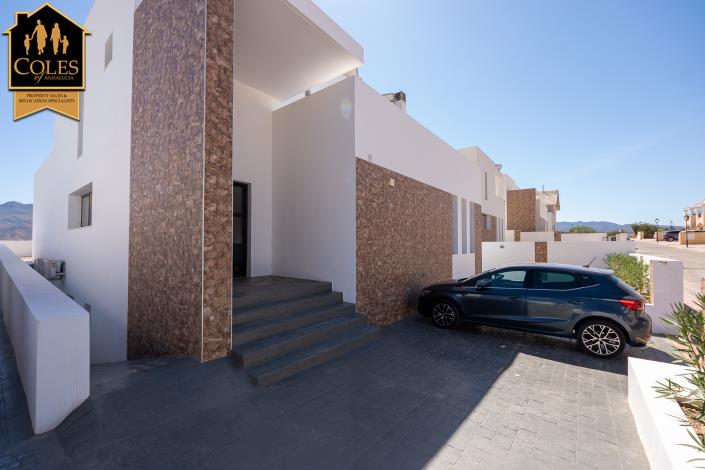 Image No.37-3 Bed Villa / Detached for sale