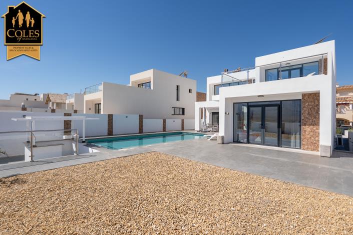 Image No.39-3 Bed Villa / Detached for sale