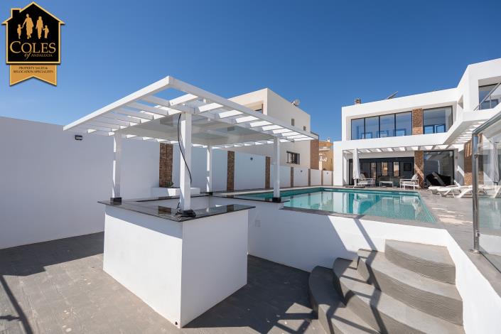 Image No.40-3 Bed Villa / Detached for sale