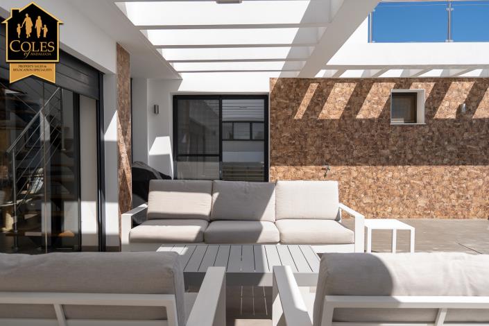 Image No.42-3 Bed Villa / Detached for sale