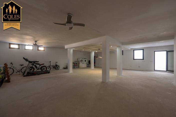 Image No.45-3 Bed Villa / Detached for sale