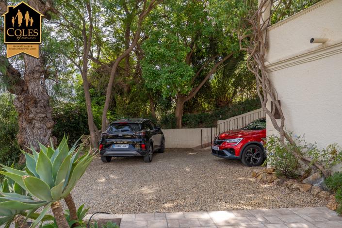 Image No.8-4 Bed Villa / Detached for sale