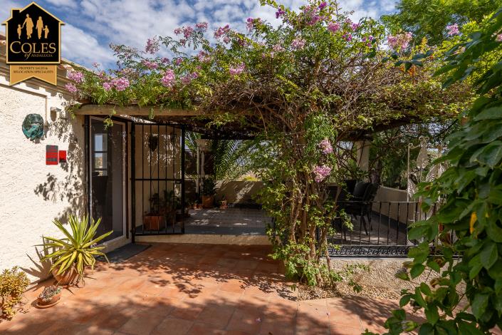 Image No.37-4 Bed Villa / Detached for sale