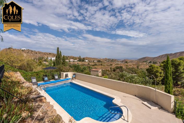 Image No.43-4 Bed Villa / Detached for sale