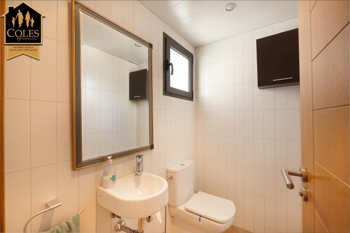Image No.16-2 Bed Townhouse for sale