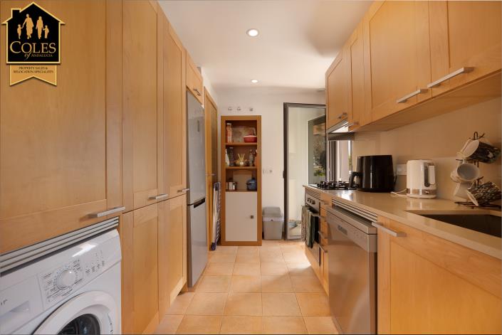 Image No.22-2 Bed Townhouse for sale