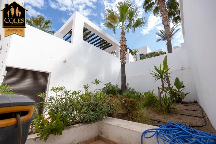 Image No.25-2 Bed Townhouse for sale