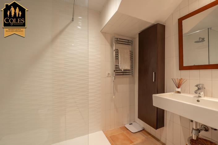 Image No.28-2 Bed Townhouse for sale