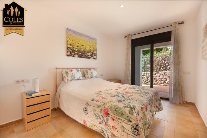 Image No.30-2 Bed Townhouse for sale