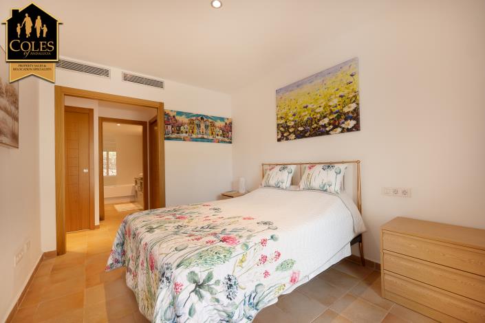 Image No.31-2 Bed Townhouse for sale